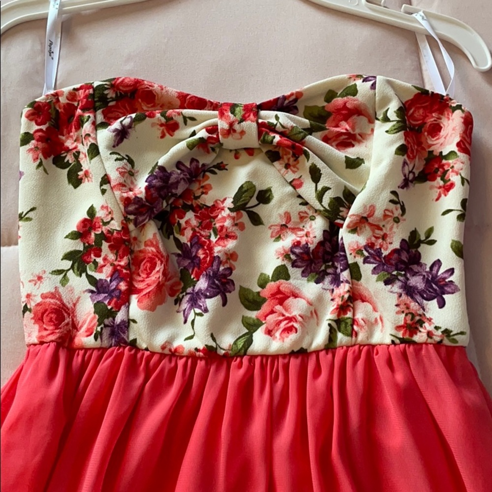 Strapless coral sundress.